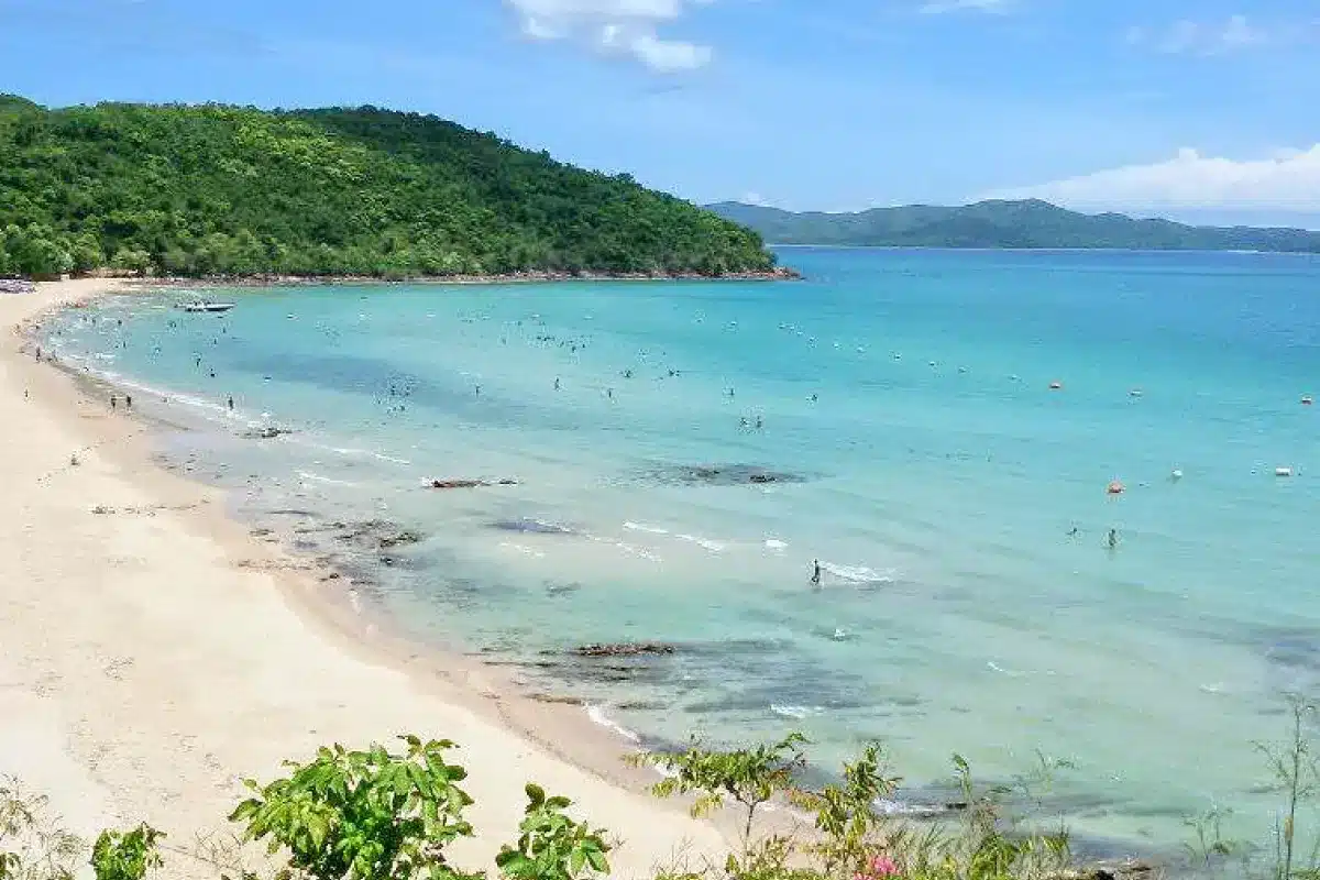 เช่ารถตู้ไปเกาะเสม็ด 14 Rent a van to Koh Samet 9