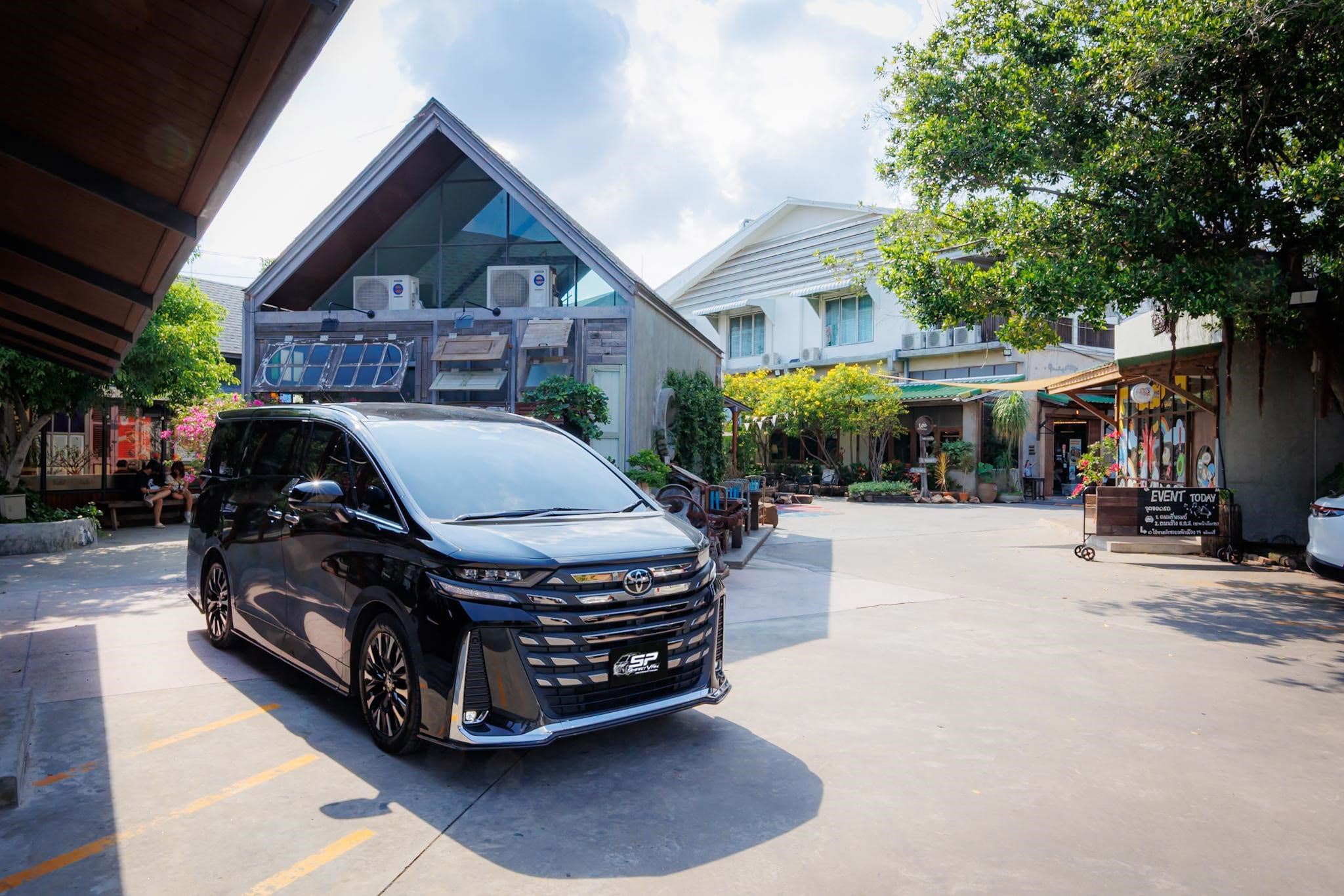 Alphard 1